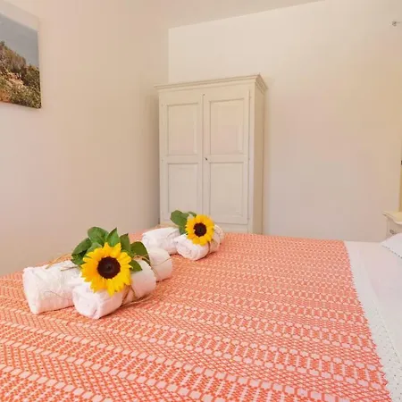 Tenuta La Trebbia With Pool & Parking